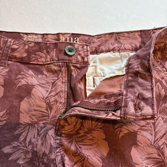 a.n.a. Women's Floral Patterned Twill Chino Shorts Mid Rise Dusty Pink size 2 - Picture 3 of 5